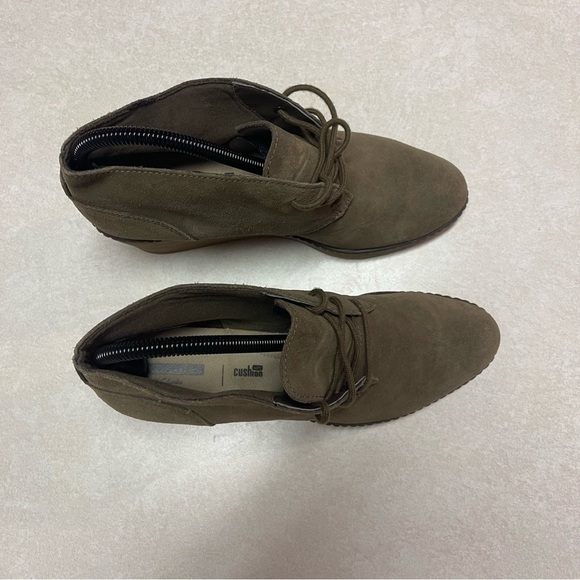 Clarks Hazen Charm Wedge Dessert Booties | Color: Brown/Red/Tan | Size: 8.5M - Picture 3 of 10